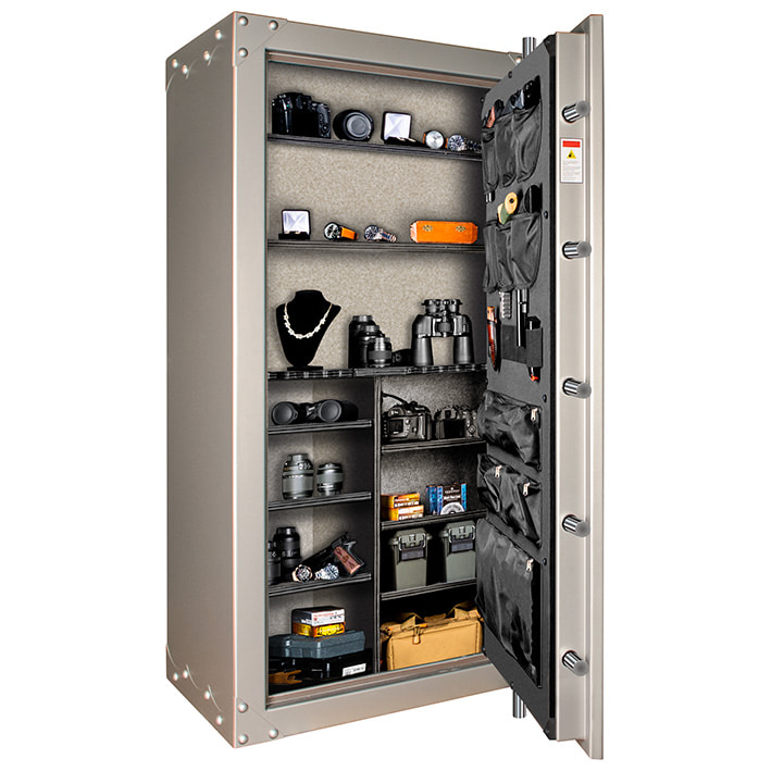 Далее Сейф KSB7136 EX UN BEL Titanium Kodiak — с убранными ложементами.